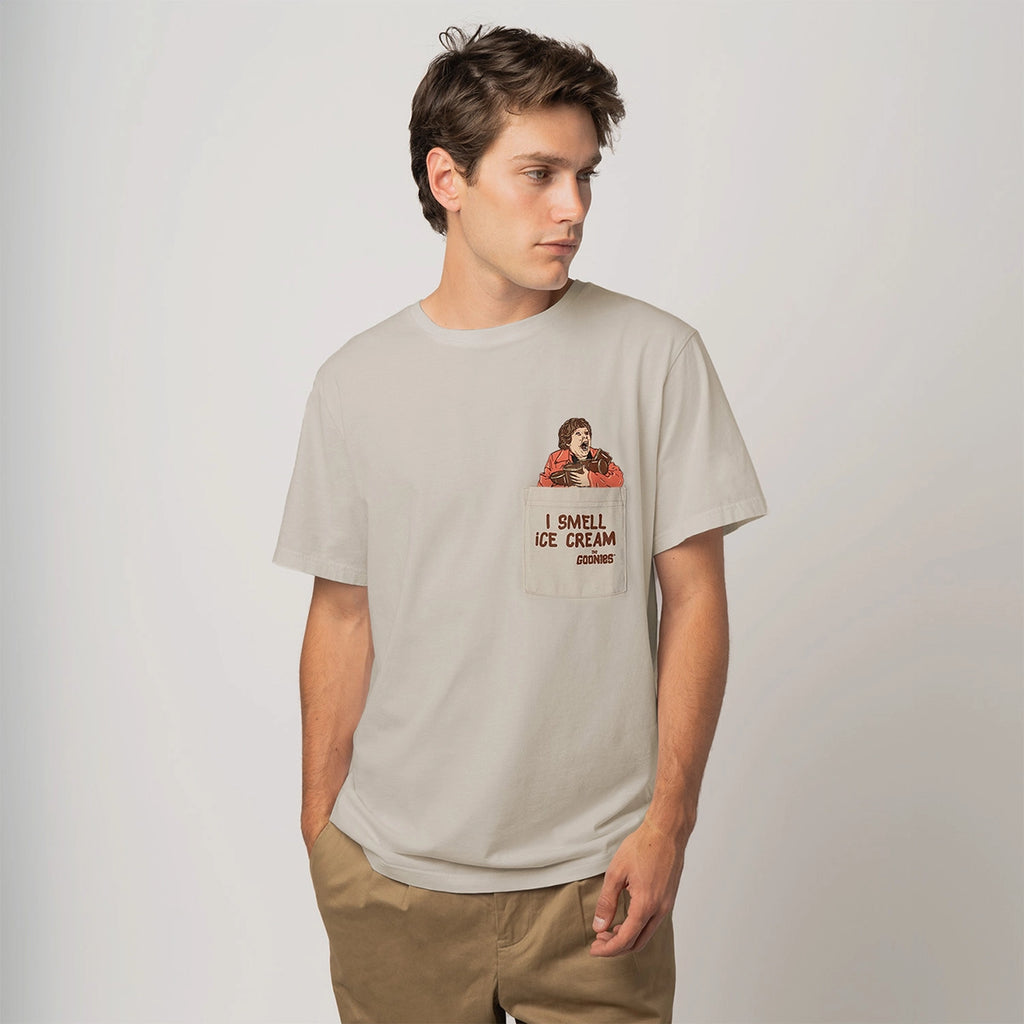 The Goonies T-Shirt & Gift Pack Bundle - Various