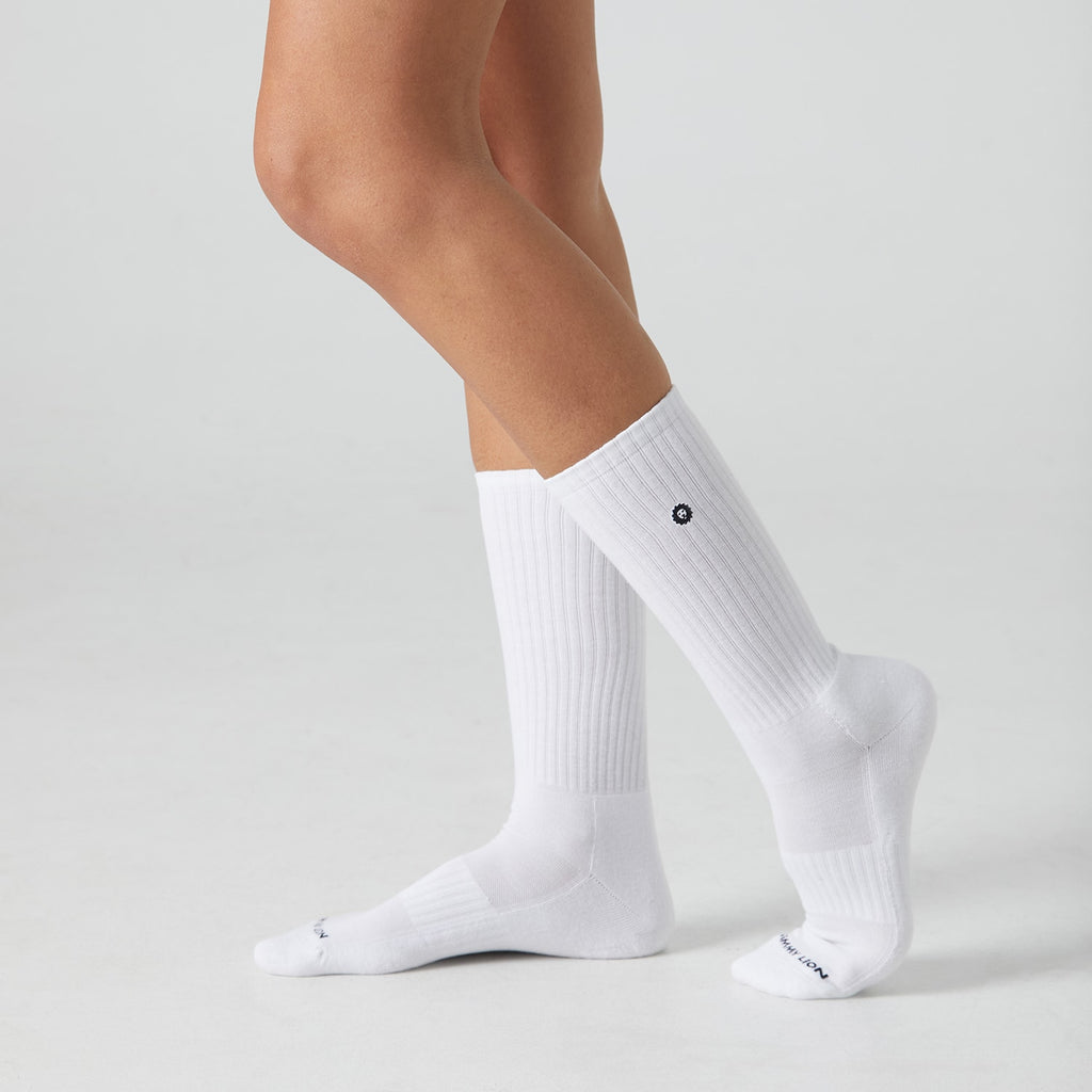 Athletic Essentials Lion - White (2)
